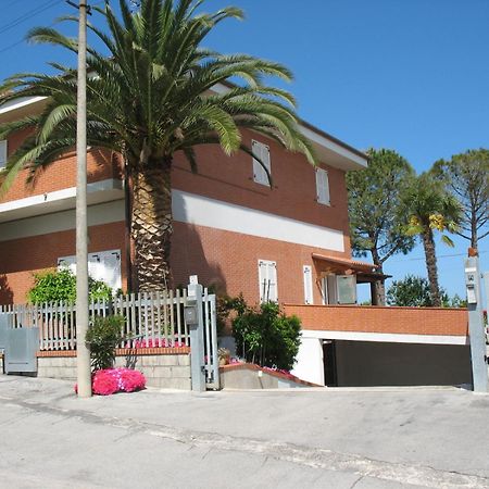 Bed & Breakfast Bompadre Civitanova Marche Exterior foto